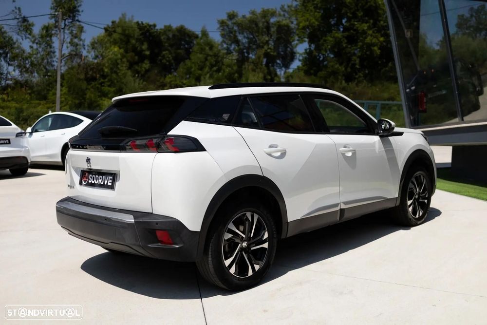 Peugeot e-2008 Allure - 28