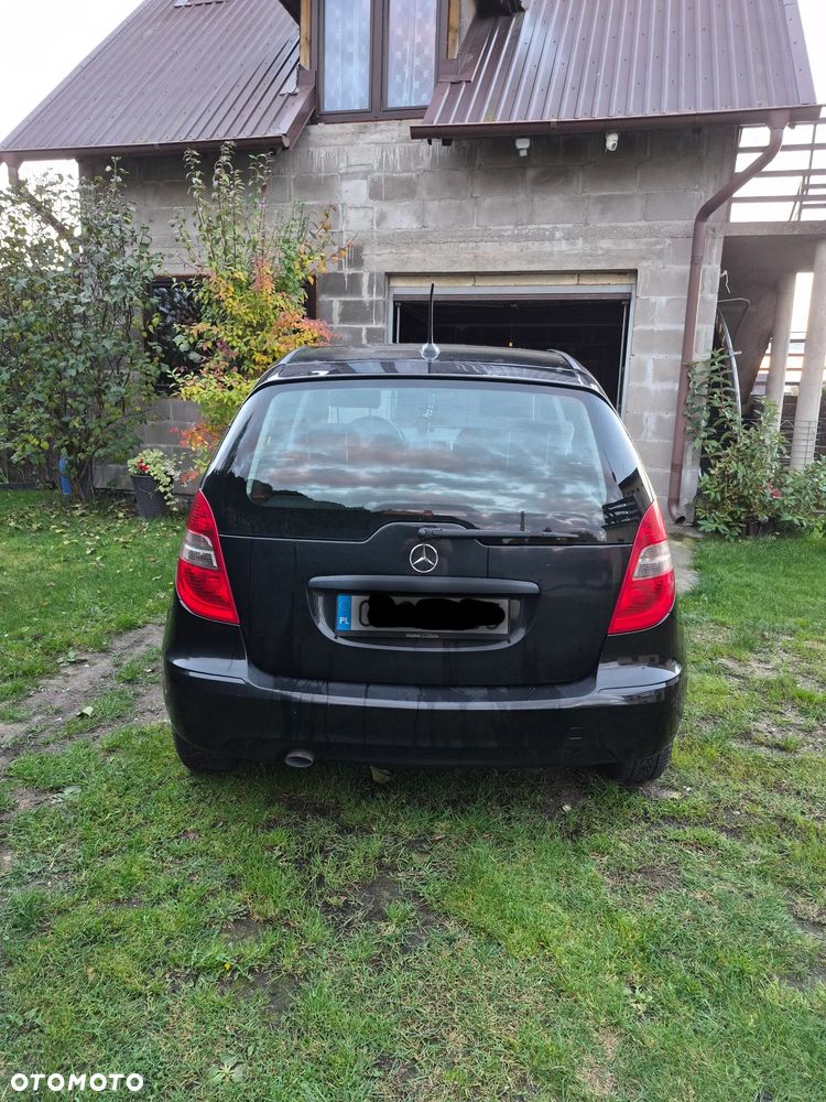 Mercedes-Benz A-Class 2010 photo 2
