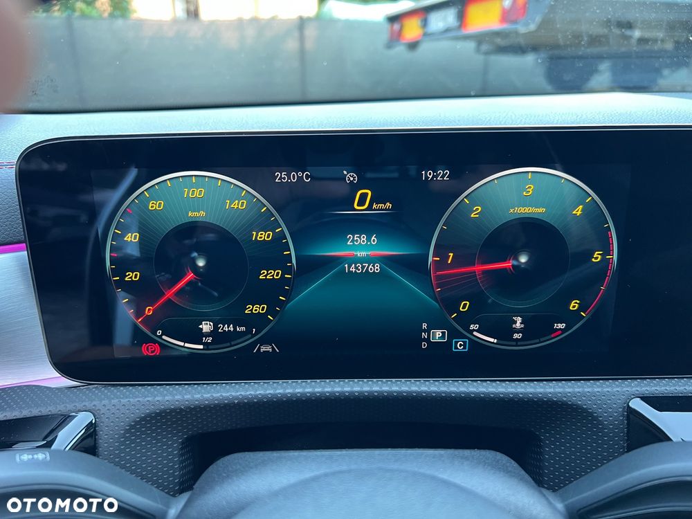 Mercedes-Benz CLA 180 d AMG Line 8G-DCT - 24