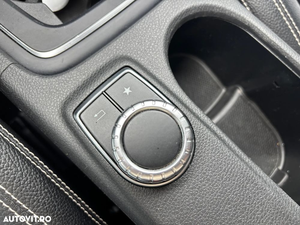 Mercedes-Benz CLA 220 - 24