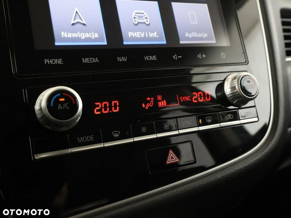 Mitsubishi Outlander 2.4 4WD - 28