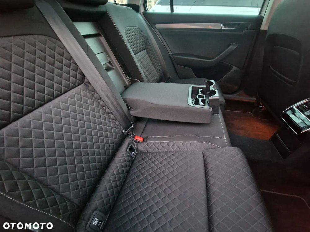 Skoda Superb 1.5 TSI ACT DSG Ambition - 20