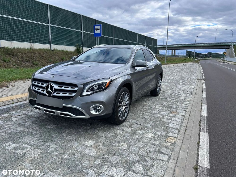 Mercedes-Benz GLA 250 4Matic 7G-DCT UrbanStyle Edition - 1