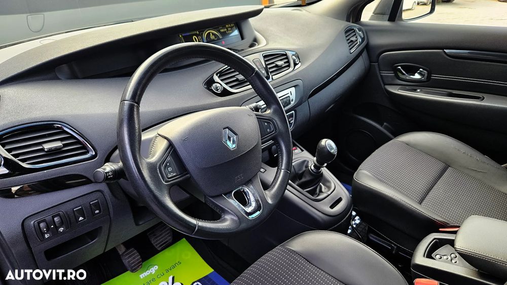 Renault Grand Scenic - 11