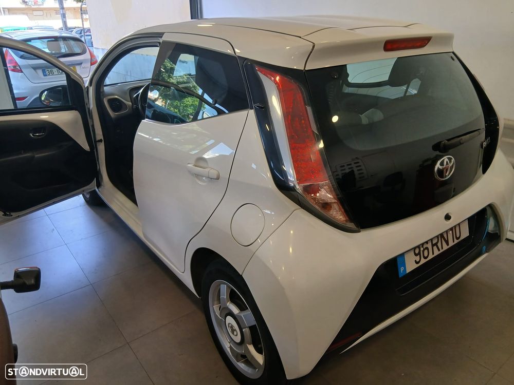 Toyota Aygo 1.0 X-Play Plus+X-Touch - 13
