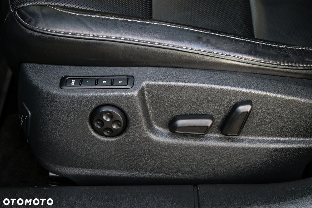 Skoda Superb Combi 2.0 TDI DSG L&K - 32