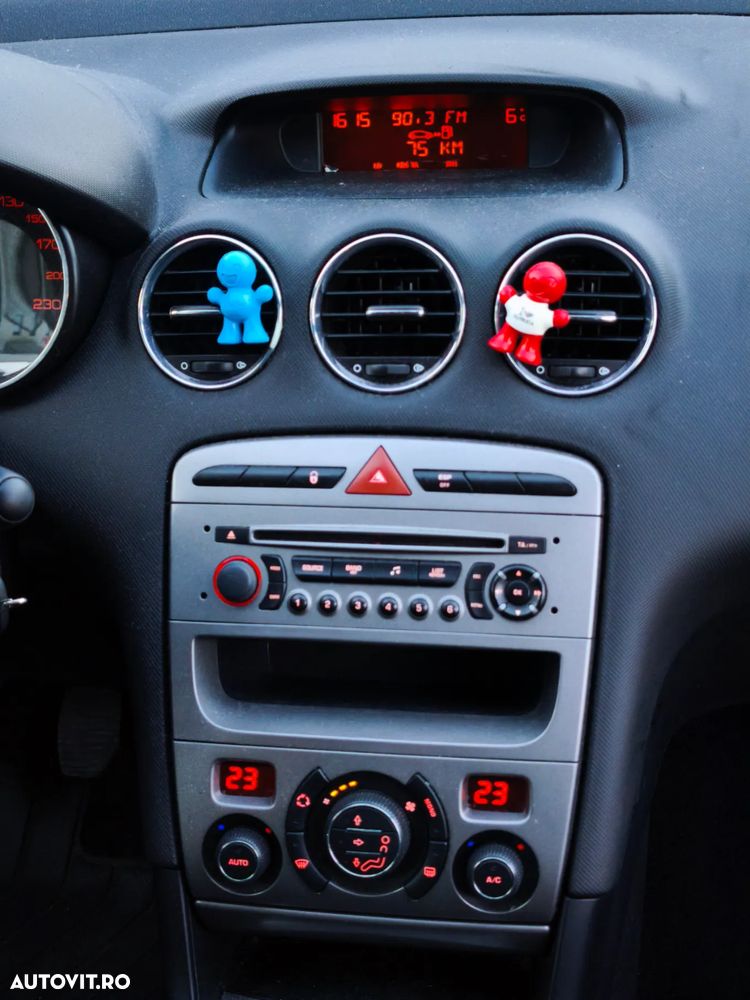 Peugeot 308 1.6HDi Confort Pack - 10