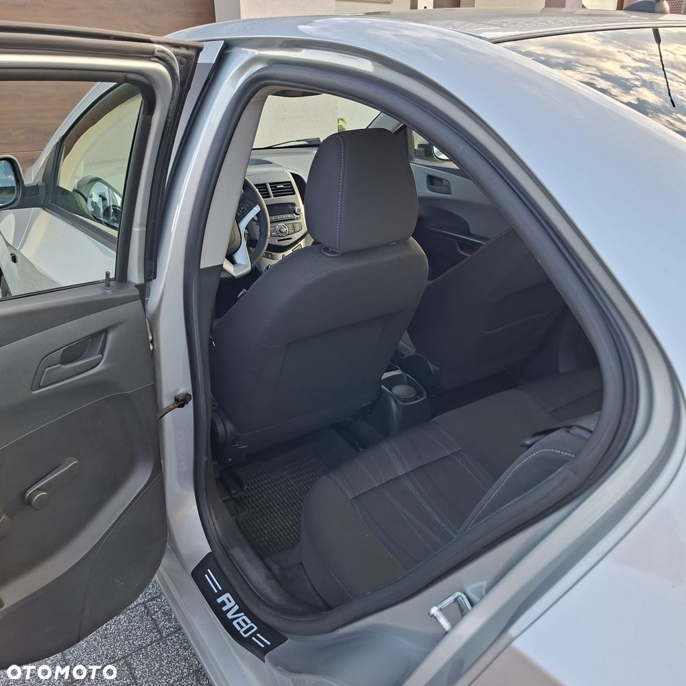Chevrolet Aveo 1.2 LT - 8