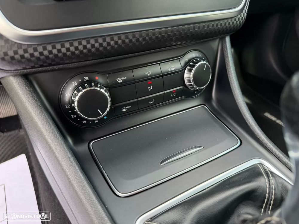 Mercedes-Benz A 180 CDI (BlueEFFICIENCY) Urban - 16