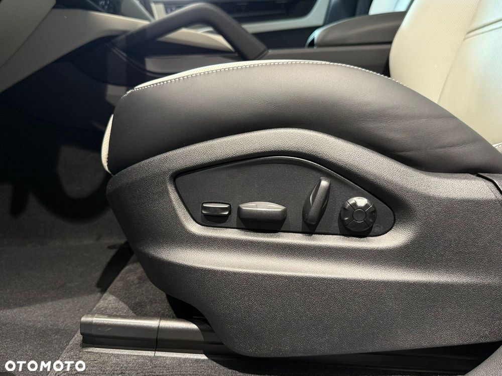 Porsche Cayenne - 19