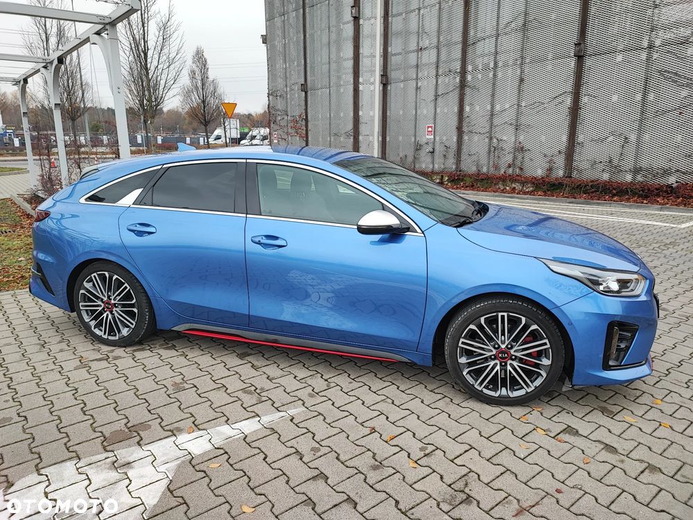 Kia ProCeed 1.6 T-GDI GT DCT - 14