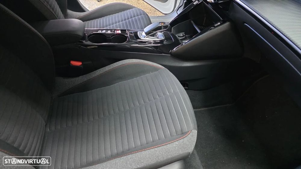 Peugeot e-208 50 kWh Active Pack - 11