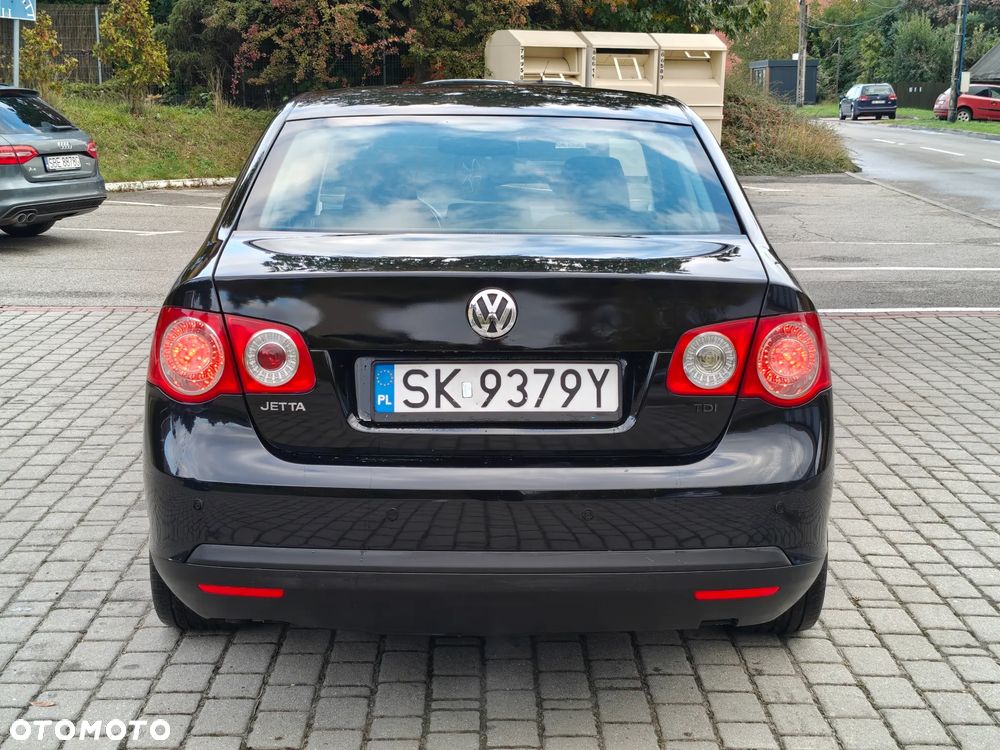 Volkswagen Jetta 1.9 TDI Comfortline - 22