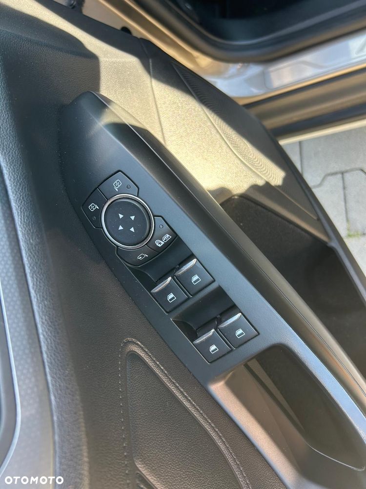 Ford Focus 1.5 EcoBoost Active - 31
