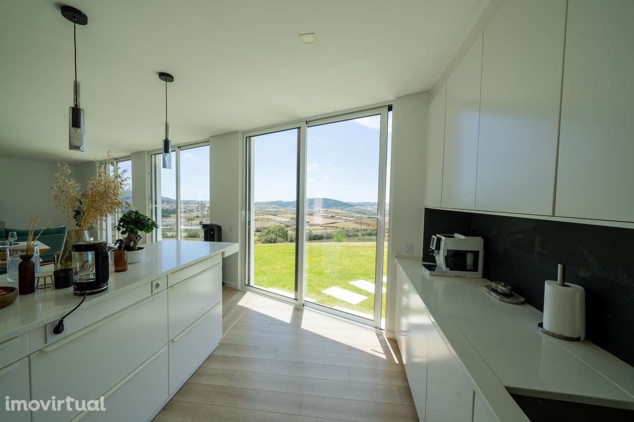 Moradia independente à venda na Estrada Velha da Avessada, 2665 - Grande imagem: 5/50