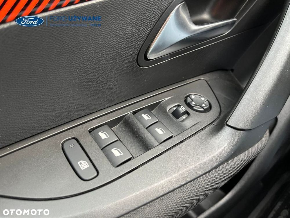 Peugeot 2008 1.2 PureTech Active Pack S&S - 10