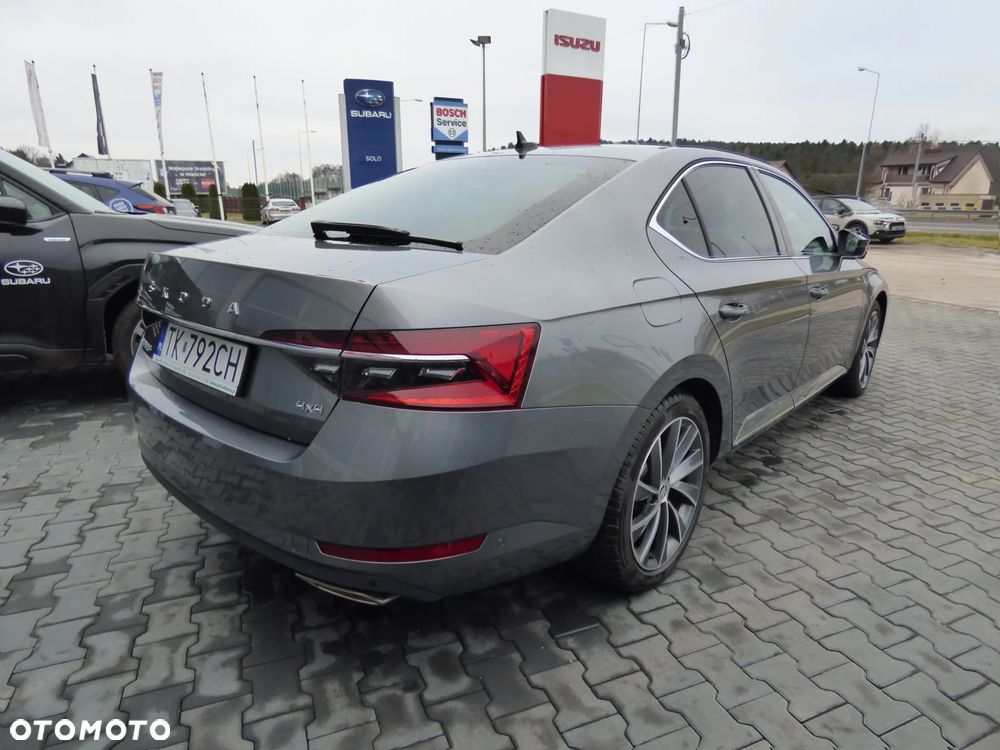 Skoda Superb 2.0 TSI 4x4 L&K DSG - 9