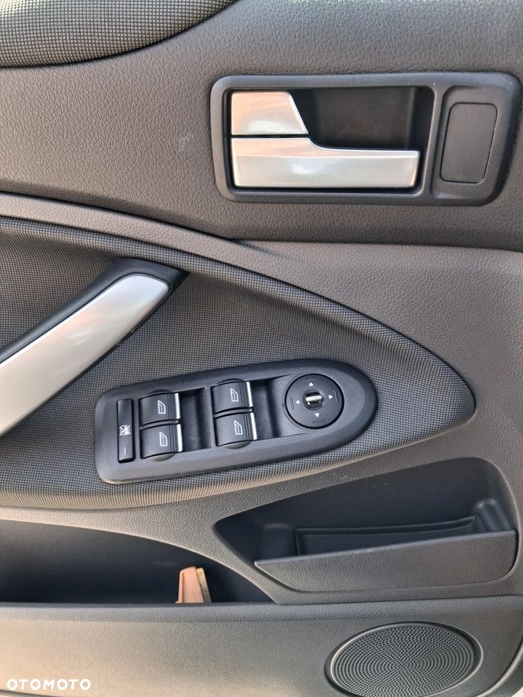 Ford Kuga 2.0 TDCi Trend - 8