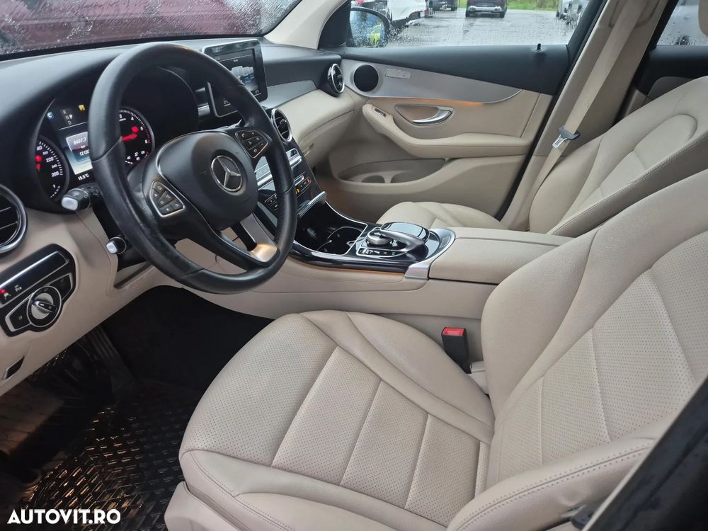 Mercedes-Benz GLC 220 d 4MATIC - 11