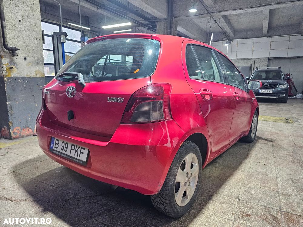 Toyota Yaris 1.4 D-4D Terra - 4