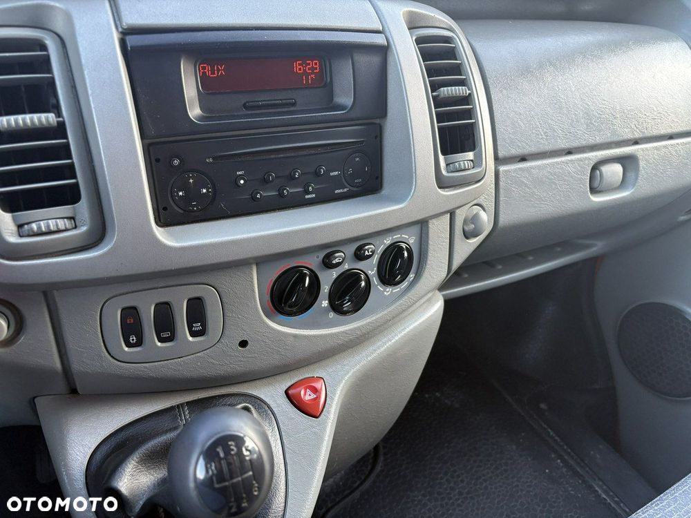 Renault Trafic - 9