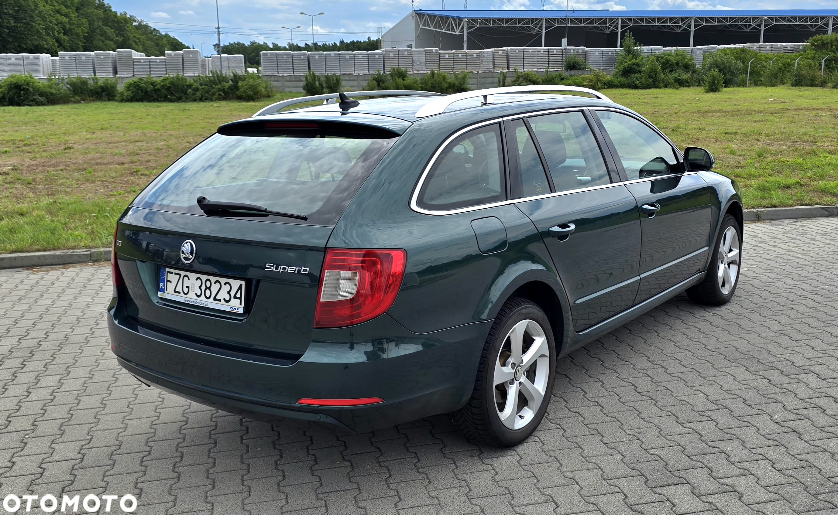 Skoda Superb 2.0 TDI Elegance DSG - 4