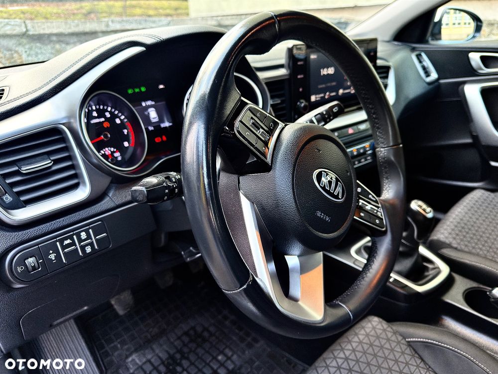 Kia Ceed 1.5 T-GDI L Business Line - 29