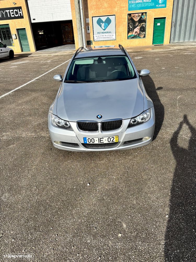 BMW 318 d Navigation Sport - 6
