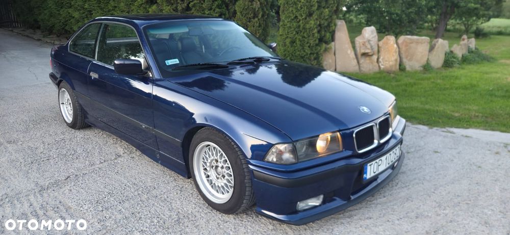 BMW Seria 3 320i - 1
