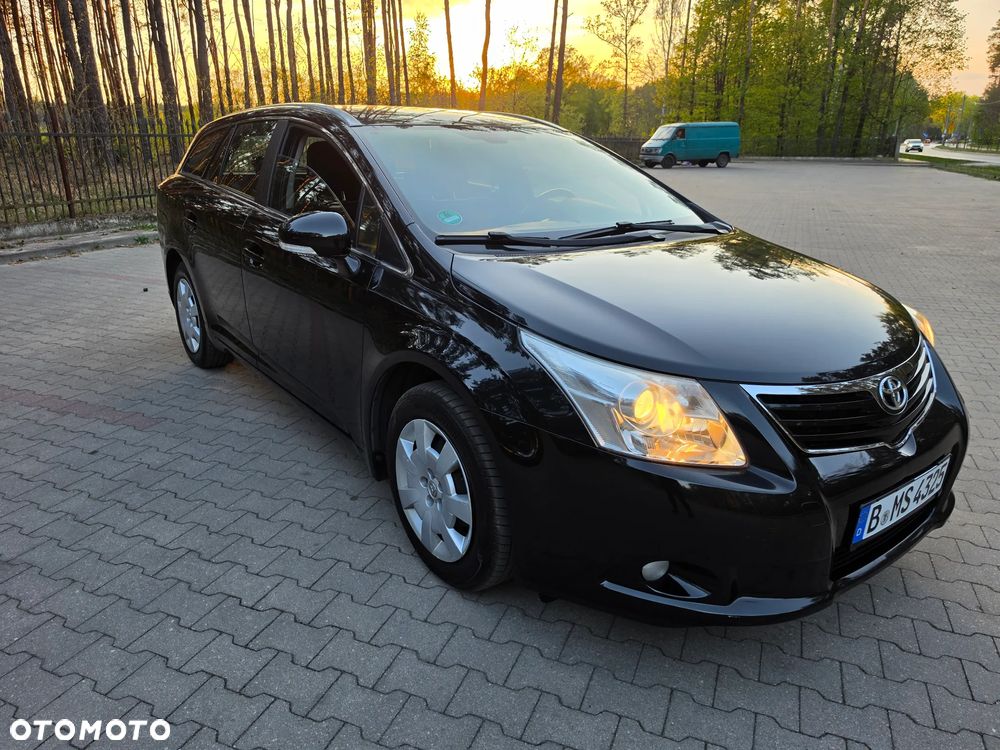 Toyota Avensis 1.8 Multidrive S Sol - 1