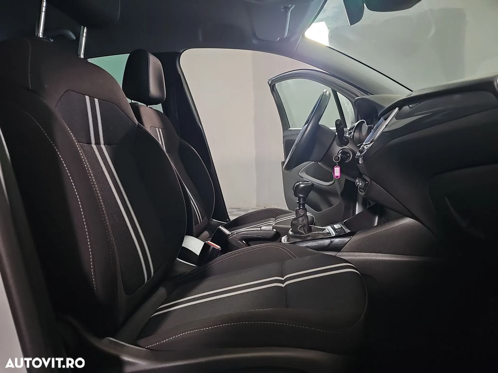 Opel Crossland - 12
