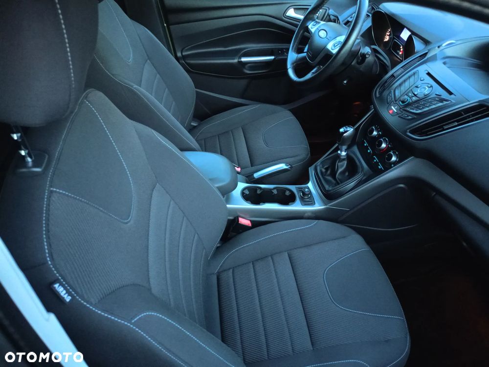 Ford Kuga 1.5 EcoBoost 2x4 Business Edition - 15