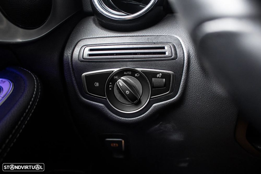 Mercedes-Benz GLC 300 e 4Matic 9G-TRONIC AMG Line - 19