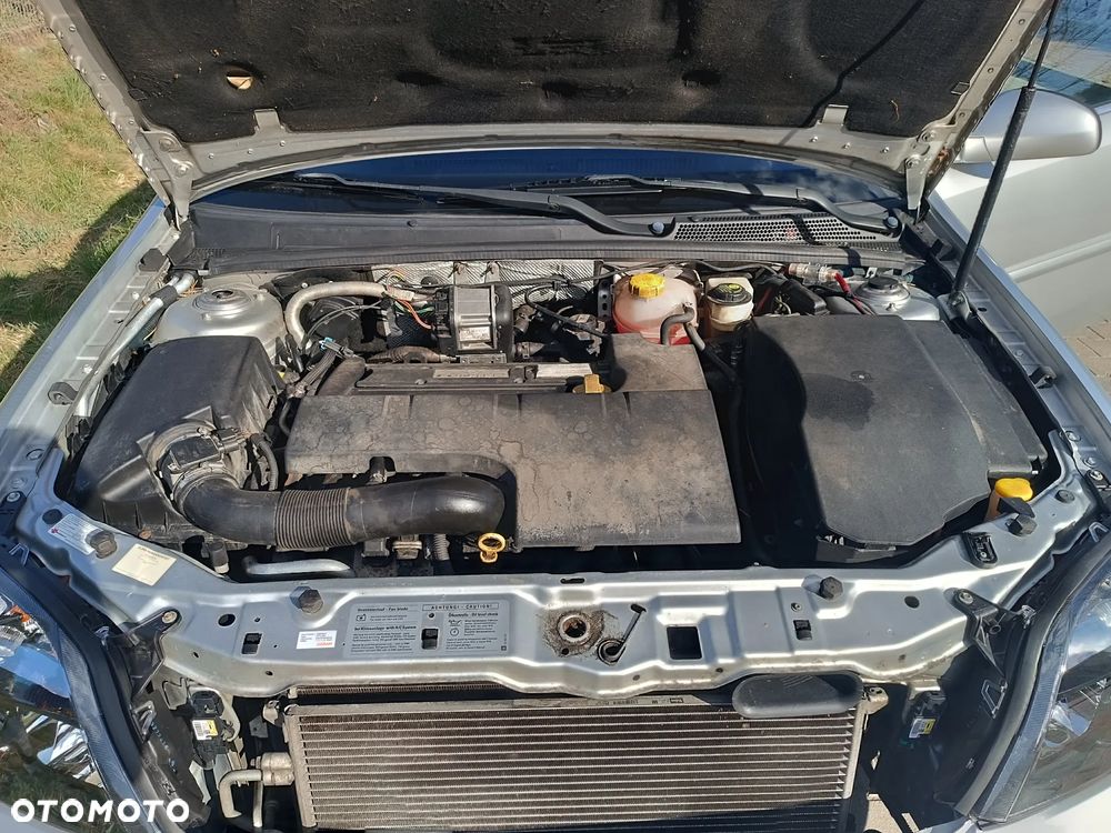 Opel Vectra 2.2 - 33