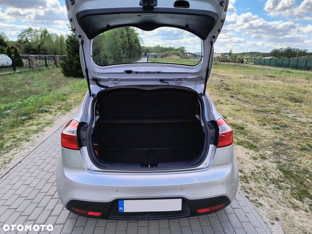 Kia Rio 1.2 L - 7