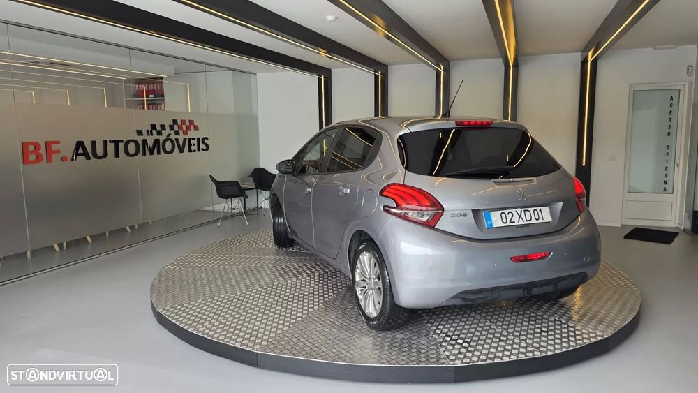 Peugeot 208 1.5 BlueHDi Signature - 17