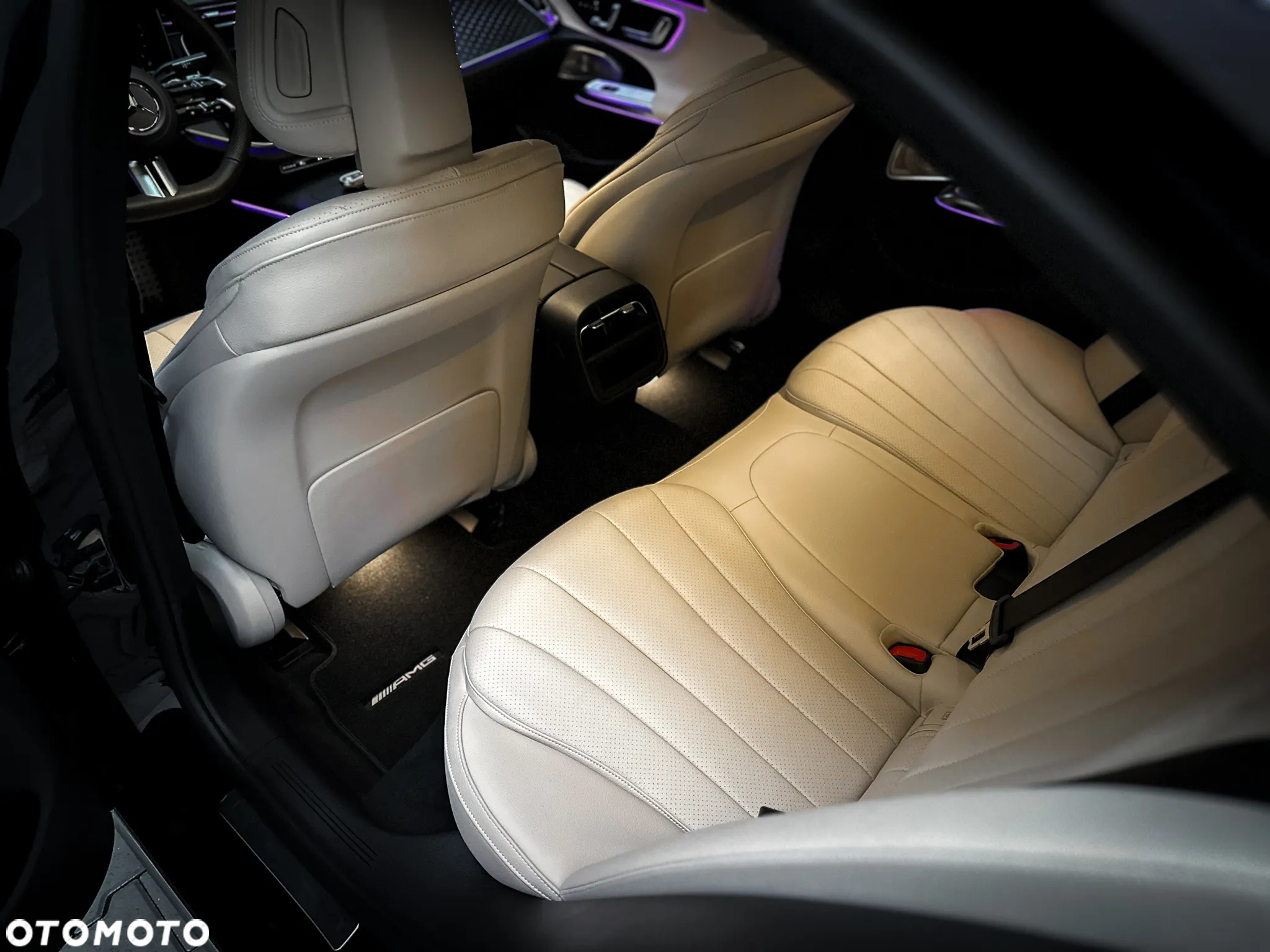 Mercedes-Benz Klasa E 220 d T 4Matic 9G-TRONIC Edition AMG Line - 31
