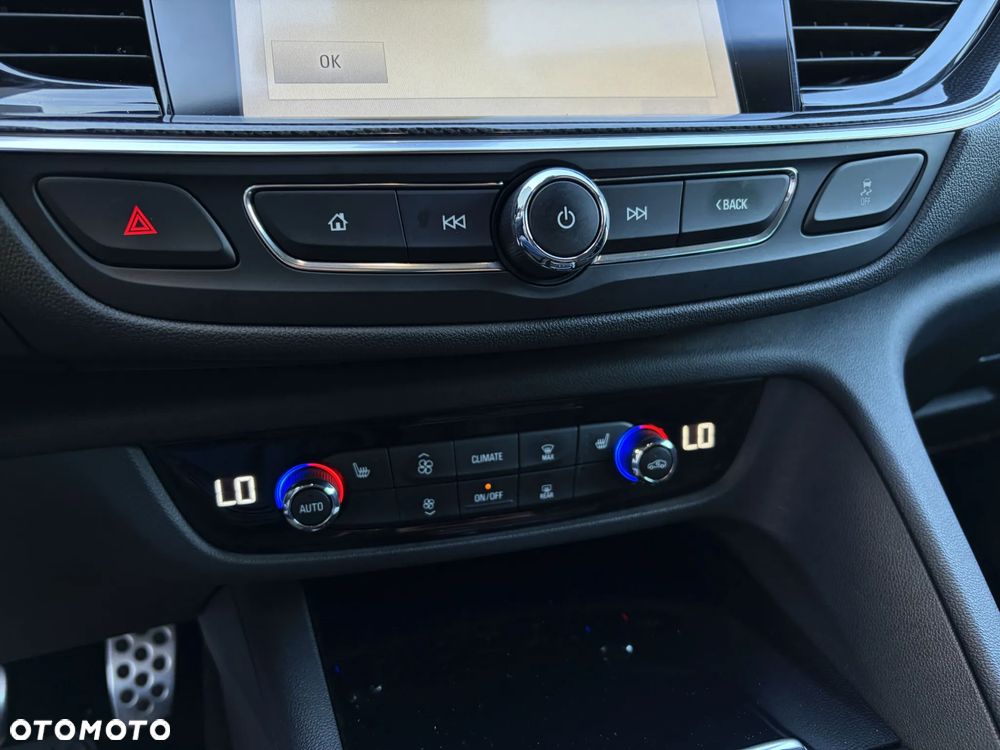 Opel Insignia - 31