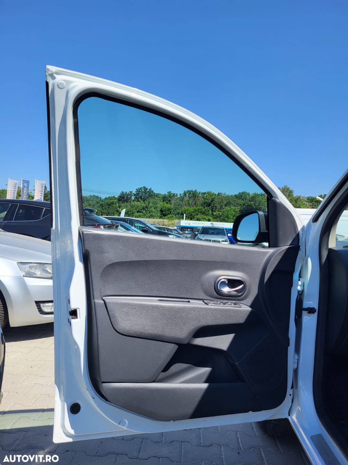 Dacia Lodgy 1.5 Blue dCi Laureate - 17
