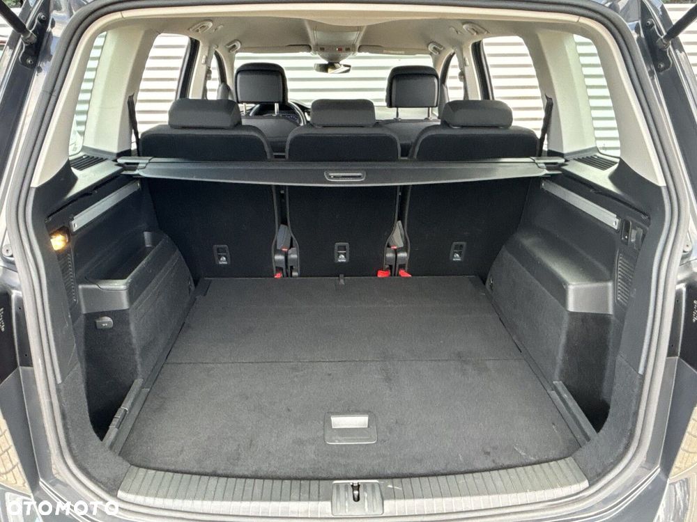 Volkswagen Touran 2.0 TDI BMT Highline DSG - 36
