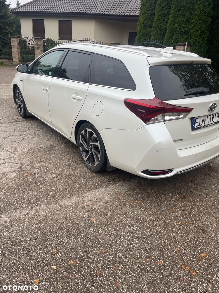 Toyota Auris Hybrid 135 Comfort - 4