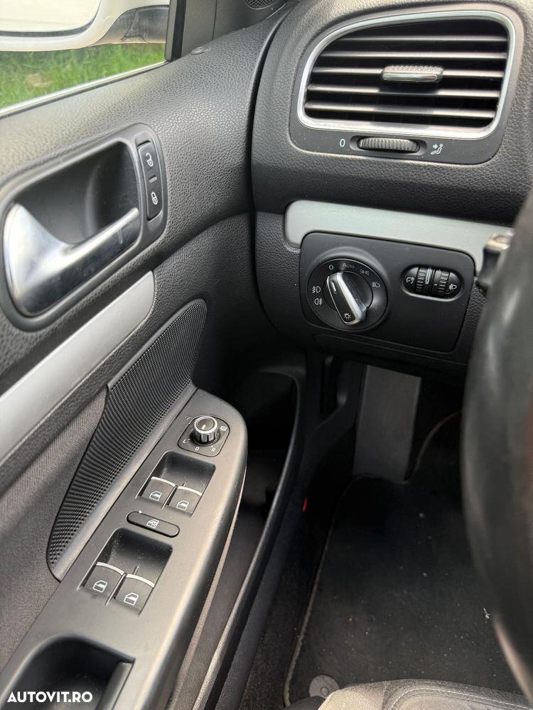 Volkswagen Golf 1.6 TDI BlueMotion Technology Comfortline - 10