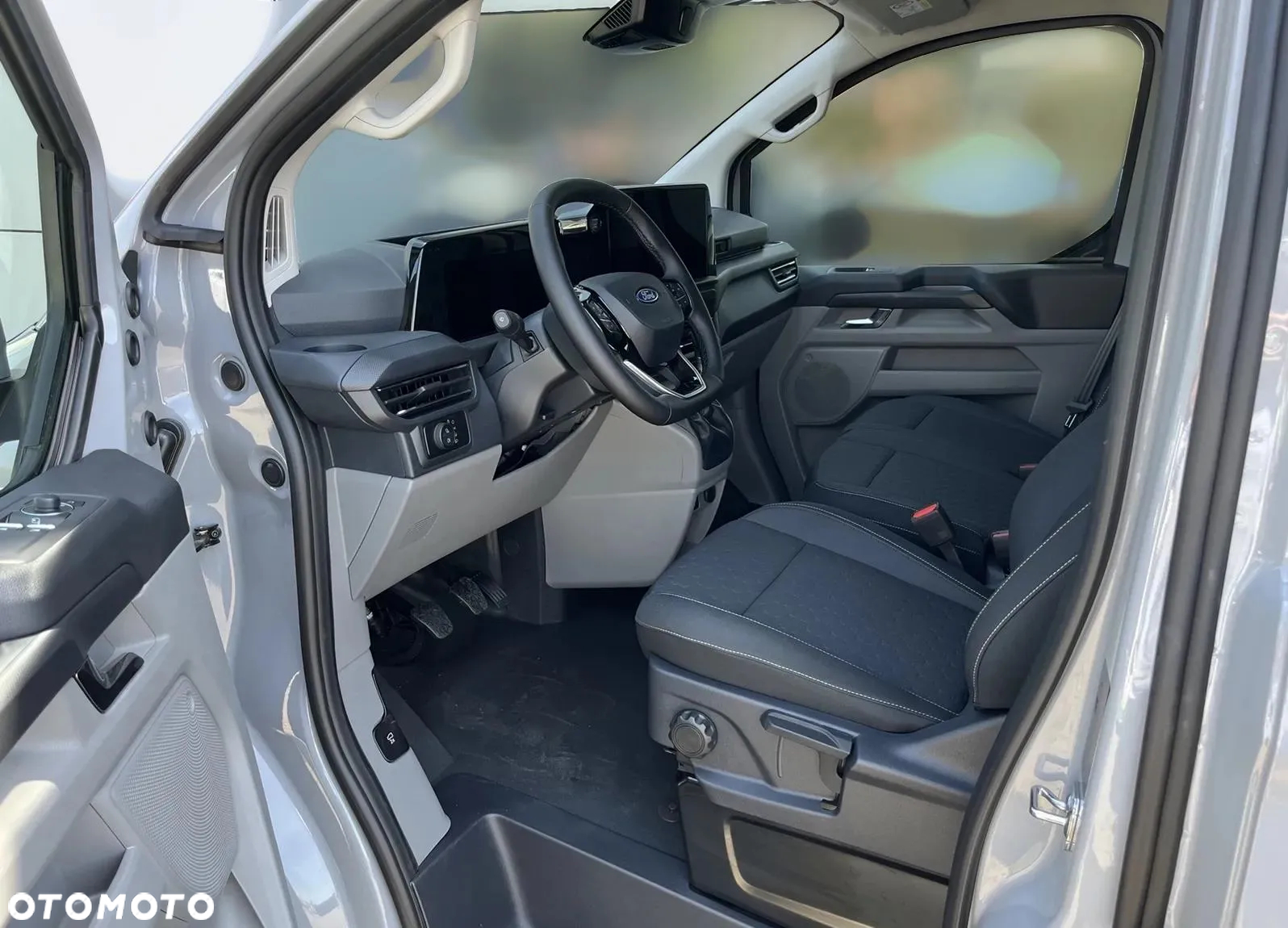 Ford Transit Custom L2 Van 150KM Limited - 9