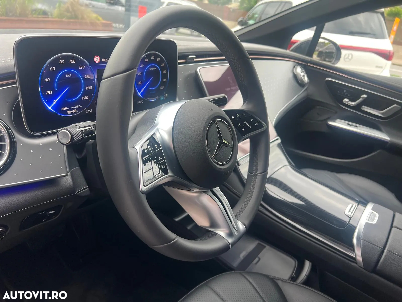 Mercedes-Benz EQE 350 4MATIC - 10