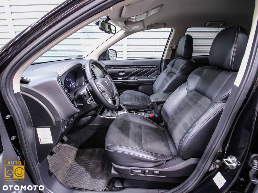 Mitsubishi Outlander PHEV Intense + - 12