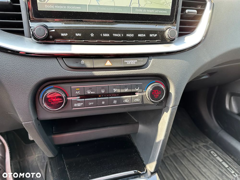 Kia XCeed - 14