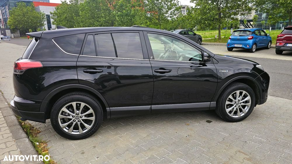 Toyota RAV4 2.5 VVT-i 4x4 Luxury - 4
