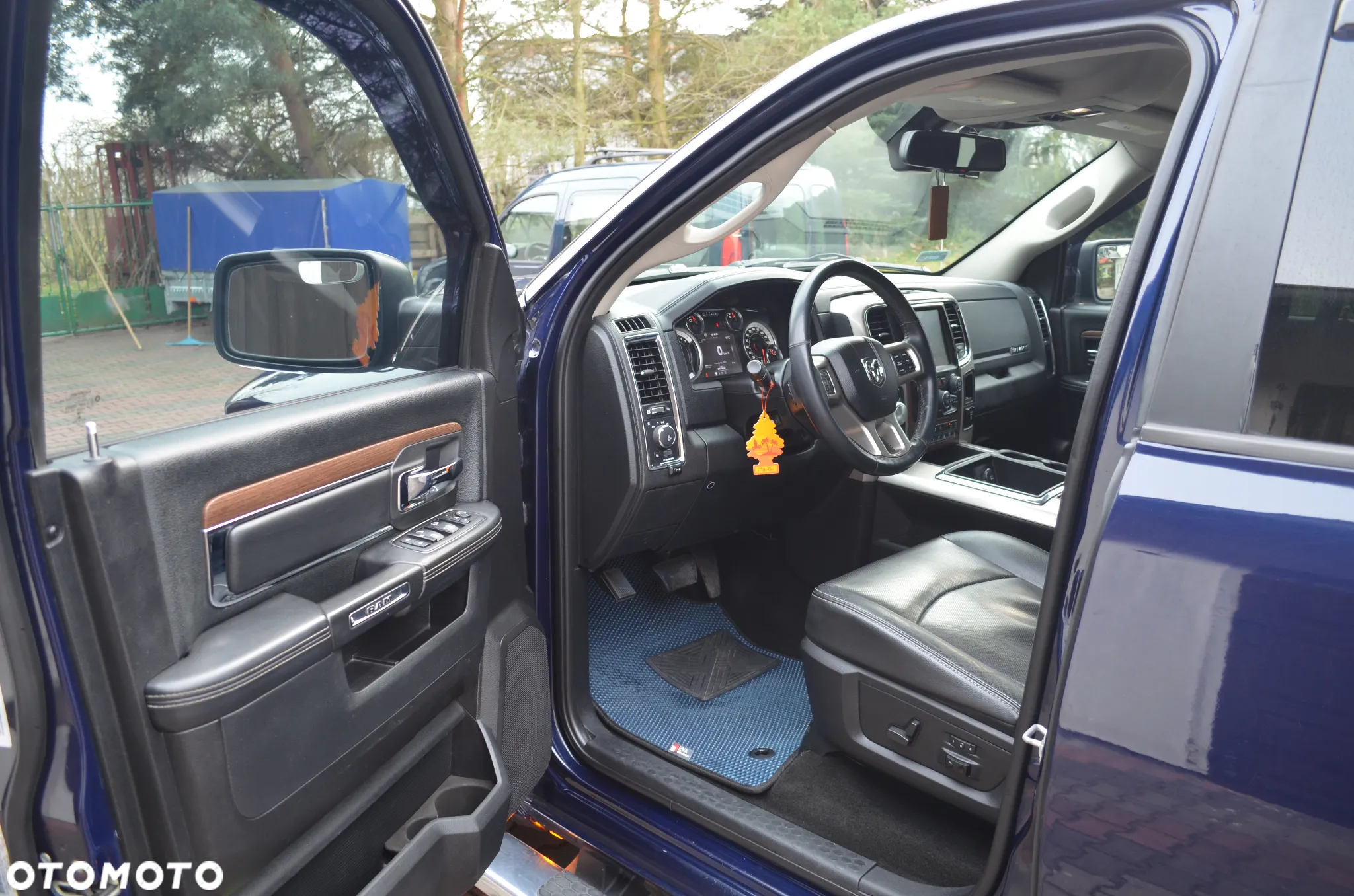 Dodge RAM 1500 5.7 4x4 - 13