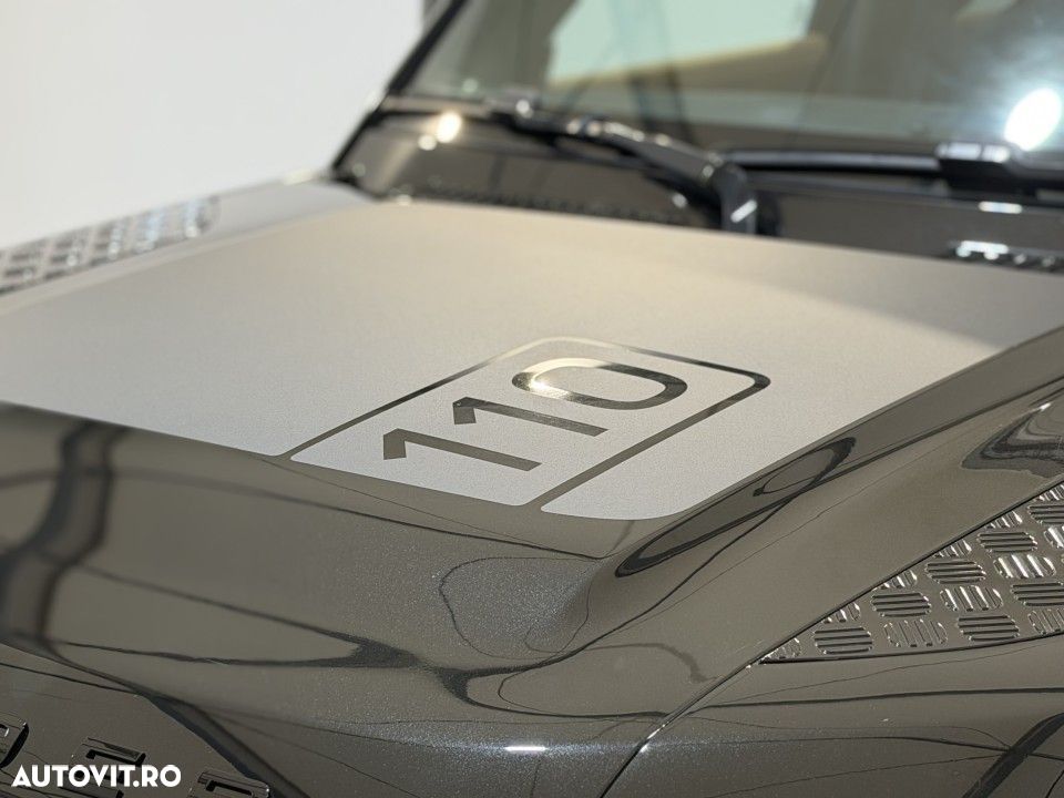 Land Rover Defender - 11