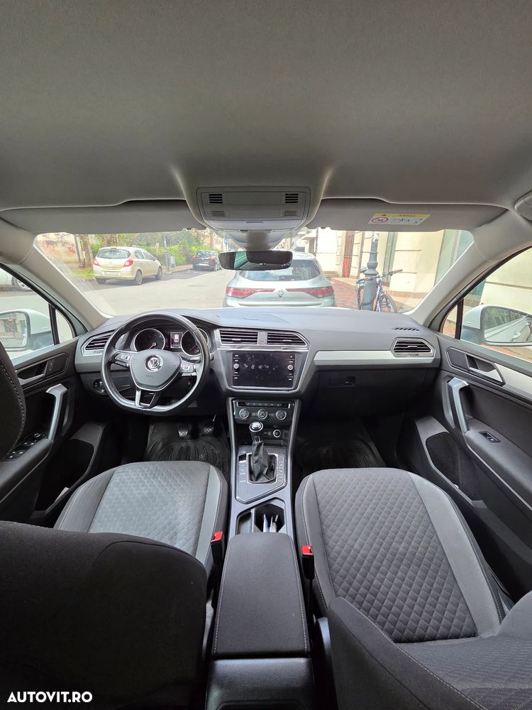 Volkswagen Tiguan 1.5 TSI ACT Comfortline - 5
